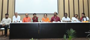  निगम लोककर्म विभाग सलाहकार समिति की बैठक में पहुंची महापौर मीनल चौबे