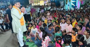  दुर्गा पंडालों में पहुंचे कैबिनेट मंत्री गजेन्द्र यादव