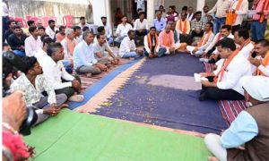    &rsquo;उपमुख्यमंत्री  विजय शर्मा ने ग्राम लोहझरी में ग्रामीणों के बीच बैठकर किया सीधा संवाद&rsquo;