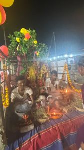 महिषासुर मर्दिनी आदिशक्ति दुर्गा माता की मूर्ति का महादेवघाट पाटन पुलिया के पास विसर्जन कुण्ड में भक्तगणों द्वारा श्रद्धापूर्वक विसर्जन प्रारम्भ