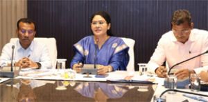  फोटोयुक्त निर्वाचक नामावलियों के विशेष संक्षिप्त पुनरीक्षण के संबंध में राजनीतिक दलों की बैठक