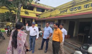 मतदाता सूची की शुद्धता सुनिश्चित करने हेतु मतदान केंद्रों का निरीक्षण