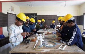  बस्तर के युवाओं को कौशल प्रशिक्षण से मिल रही आत्मनिर्भरता की नई राह