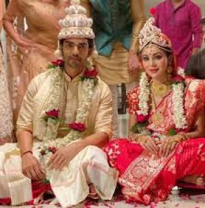  10 साल बाद गुरमीत चौधरी और देबिना बनर्जी ने फिर रचाई शादी, बंगाली रीति-रिवाज से लिए सात फेेरे