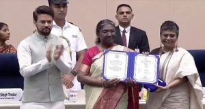 राष्‍ट्रपति द्रौपदी मुर्मू ने नई दिल्‍ली में 68वें राष्‍ट्रीय फिल्‍म पुरस्‍कार प्रदान किए..अजय देवगन-सूर्या को मिला बेस्ट एक्टर का नेशनल अवॉर्ड