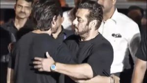 सलमान खान ने परिवार, मित्रों व प्रशंसकों के साथ मनाया 57वां जन्मदिन