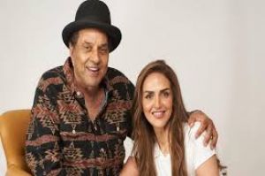 स्वर्ग हो या धरती, हम हमेशा साथ हैं: ईशा देओल ने पिता धर्मेंद्र की 90वीं जयंती पर उन्हें याद किया स्वर्ग हो या धरती, हम हमेशा साथ हैं: ईशा देओल ने पिता धर्मेंद्र की 90वीं जयंती पर उन्हें याद किया