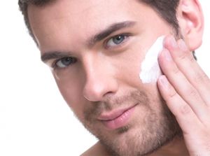 जरूरी है पुरुषों के लिए त्वचा की देखभाल, जानें कैसे रखें ख्याल