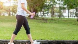  रोज 10 हजार कदम चलने से सेहत को क्‍या फायदे म‍िलते हैं? 