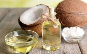   नारियल तेल की मालिश से चमक उठेगा चेहरा और दूर हो जाएंगे सारे दाग-धब्बे 