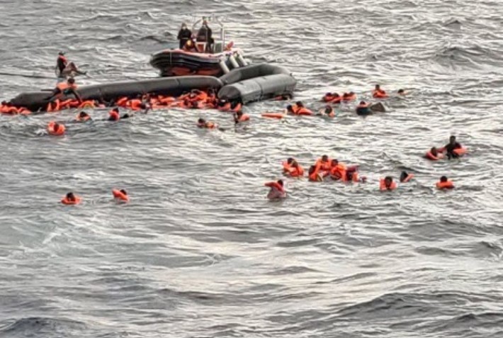 ट्यूनीशिया में प्रवासियों की नौका डूबने से 29 लोगों की मौत, 11 बचाए गए