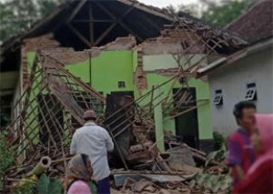भूकंप से जावा में सात व्यक्तियों की मौत, सुनामी का खतरा नहीं