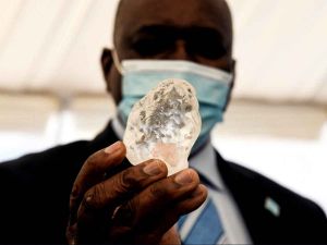  इस अफ्रीकी देश में मिला दुनिया का तीसरा सबसे बड़ा हीरा 
