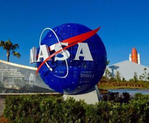  नासा ने अंतरिक्ष में अनुसंधान के लिए हवाई से स्क्विड भेजा