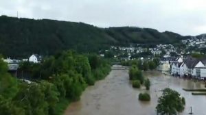  बाढ़: जर्मनी में 19 लोगों की मौत, दर्जनों लापता, बेल्जियम में दो लोगों की मौत