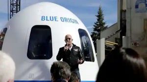  पहली यात्री उड़ान पर ब्ल्यू ओरिजिन के बेजोस ने तय किया अंतरिक्ष का सफर