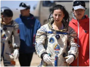 अंतरिक्ष में चहलकदमी करने वाली पहली चीनी महिला बनीं वांग यपिंग, रचा इतिहास