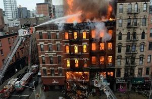 अपार्टमेंट में भीषण आग लगने से नौ बच्चों सहित 19 लोगों की मौत