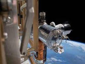  अंतरराष्ट्रीय अंतरिक्ष स्टेशन: नासा कैसे इसे नष्ट करेगा, इसमें क्या हैं खतरे?