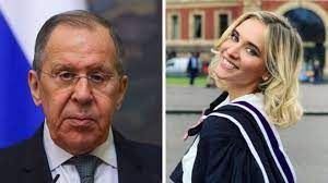  ब्रिटेन की नई प्रतिबंध सूची में रूसी विदेश मंत्री लैवरोव की सौतेली बेटी का भी नाम