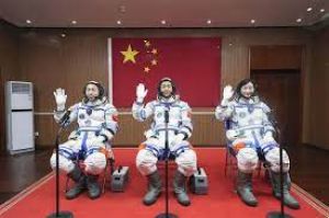 चीन ने अंतरिक्ष स्टेशन के निर्माण कार्य को पूरा करने के लिए अंतरिक्षयात्रियों का दल भेजा