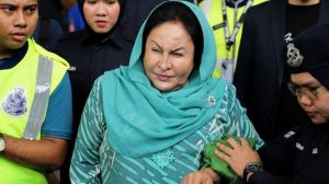  मलेशिया के पूर्व प्रधानमंत्री नजीब रजाक की पत्नी को भ्रष्टाचार के मामले में 10 साल की सजा
