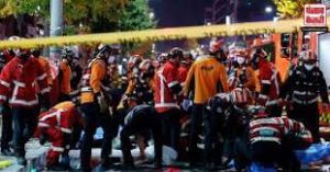 सियोल में हैलोवीन के दौरान भीड़ में कुचलकर 120 लोगों की मौत : अधिकारी