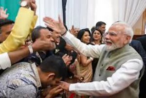 भारत की 'एक्ट ईस्ट पॉलिसी' को और मजबूती देने प्रधानमंत्री मोदी इंडोनेशिया पहुँचे