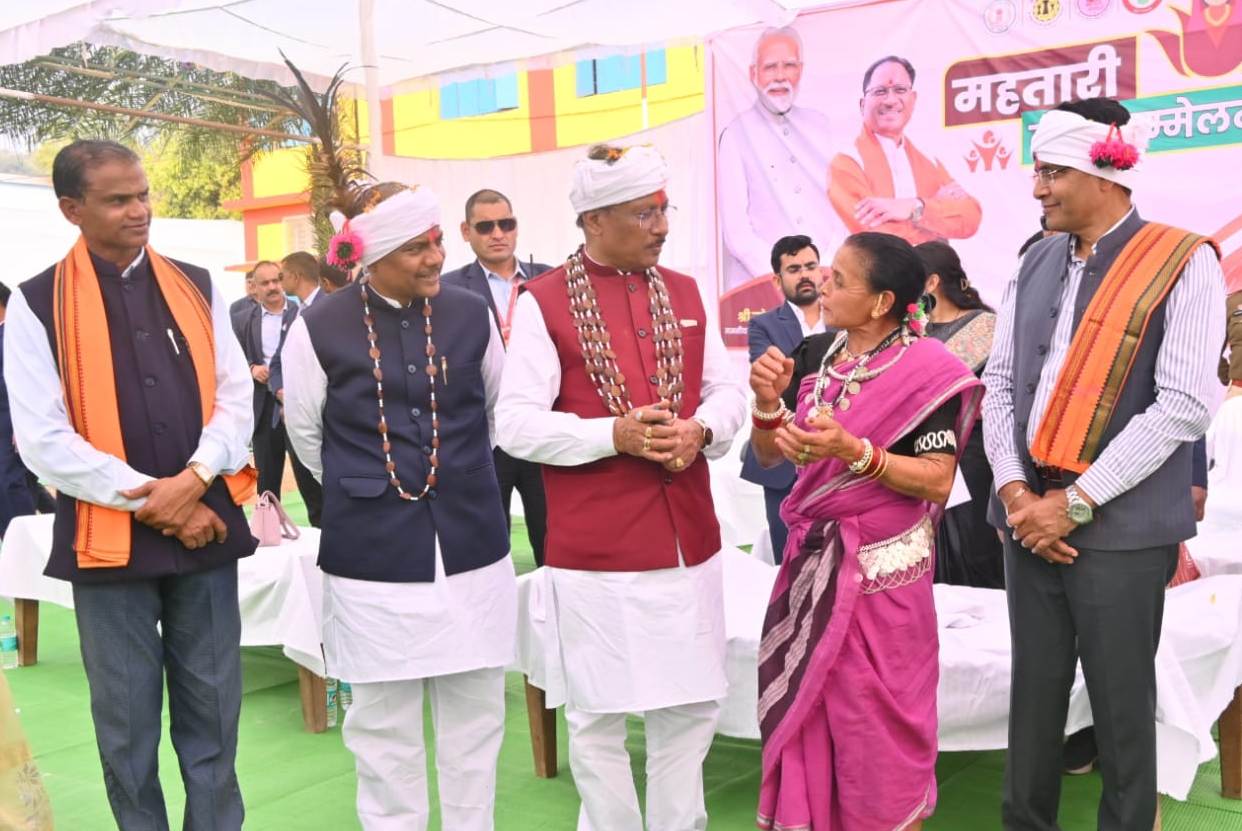 महतारी वंदन योजना से महिला सशक्तिकरण को मिला नया आयाम: मुख्यमंत्री श्री साय महतारी वंदन योजना से महिला सशक्तिकरण को मिला नया आयाम: मुख्यमंत्री श्री साय