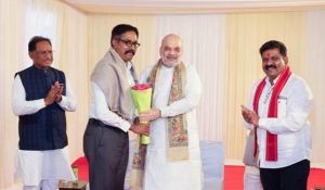 केन्द्रीय गृह मंत्री. शाह ने हाल ही में नक्सलवाद के विरुद्ध चलाए गए अभियानों में अहम भूमिका निभाने वाले अधिकारियों से नई दिल्ली में भेंट कर इन ऑपरेशंस की ऐतिहासिक सफलता पर उन्हें बधाई दी
