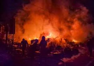 गोवा के एक नाइट क्लब में आग लगने से 25 लोगों की मौत गोवा के एक नाइट क्लब में आग लगने से 25 लोगों की मौत