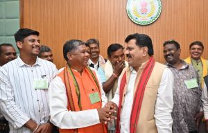    बस्तर संभाग के सरपंचों ने नए विधानसभा भवन में देखी लोकतांत्रिक प्रक्रिया