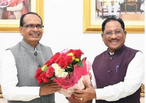 मुख्यमंत्री विष्णुदेव साय से केंद्रीय कृषि मंत्री शिवराज सिंह चौहान ने की सौजन्य मुलाकात मुख्यमंत्री विष्णुदेव साय से केंद्रीय कृषि मंत्री शिवराज सिंह चौहान ने की सौजन्य मुलाकात