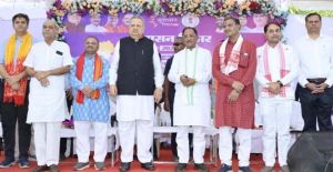  मुख्यमंत्री सुशासन तिहार अंतर्गत राजनांदगांव में आयोजित जनसमस्या निवारण शिविर में हुए शामिल