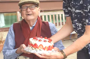 इन चीजों से पा सकते हैं लंबी उम्र, 102 साल के बुजुर्ग ने बताया इसका सीक्रेट