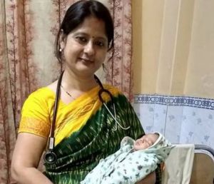 बेटियों के जन्म पर डॉ. शिप्रा नहीं लेती हैं फीस, अस्पताल में बंटवाती हैं मिठाई