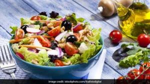   रोज़ की डाइट में स्वाद, रंग और पोषण जोड़ने वाले 10 आसान सलाद