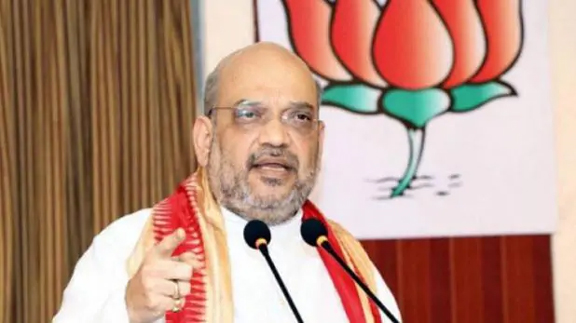 एलओसी पार 230 आतंकी, श्रीनगर में शाह ने ली बैठक एलओसी पार 230 आतंकी, श्रीनगर में शाह ने ली बैठक