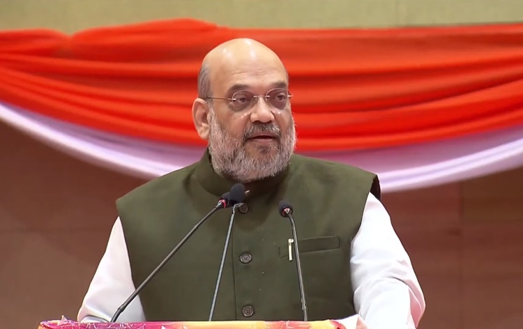 गृह मंत्री अमित शाह ने लोगों से स्थानीय भाषाओं में बात करने का आग्रह किया गृह मंत्री अमित शाह ने लोगों से स्थानीय भाषाओं में बात करने का आग्रह किया