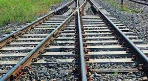 रेल पटरियों को मलत्याग से मुक्त रखा जाए: एनजीटी रेल पटरियों को मलत्याग से मुक्त रखा जाए: एनजीटी