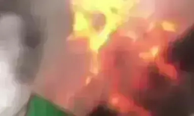 कनॉट प्लेस में परिक्रमा रेस्तरां में आग लगी कनॉट प्लेस में परिक्रमा रेस्तरां में आग लगी