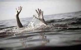 गंगा नहाने गए दो युवक नदी में डूबे गंगा नहाने गए दो युवक नदी में डूबे