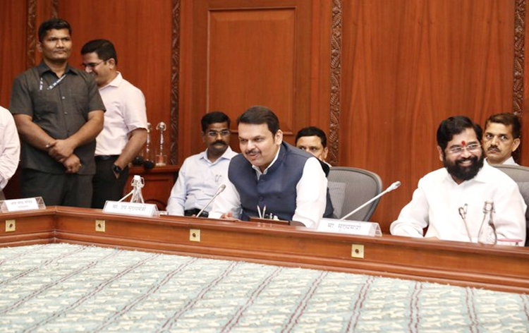 महाराष्ट्र में दही हांडी, गणेश उत्सव, मुहर्रम और अन्य त्योहारों पर कोविड का कोई प्रतिबंध नहीं होगा महाराष्ट्र में दही हांडी, गणेश उत्सव, मुहर्रम और अन्य त्योहारों पर कोविड का कोई प्रतिबंध नहीं होगा