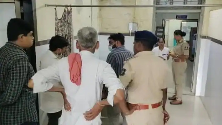 जहरीली शराब पीने से सात लोगों की मौत...!, 10 अस्पताल में भर्ती जहरीली शराब पीने से सात लोगों की मौत...!, 10 अस्पताल में भर्ती