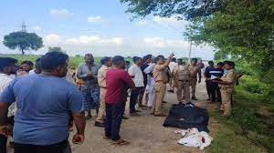 महिला ने अपनी दो बच्चियों की हत्या कर खुदकुशी की महिला ने अपनी दो बच्चियों की हत्या कर खुदकुशी की