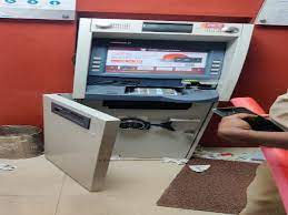 अज्ञात लोगों ने एटीएम तोड़कर 17 लाख रुपये नकदी लूटी अज्ञात लोगों ने एटीएम तोड़कर 17 लाख रुपये नकदी लूटी