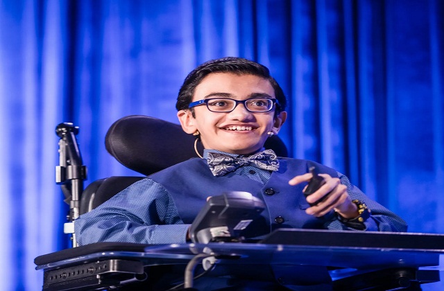 ‘हाउडी मोदी' कार्यक्रम से चर्चा में आए स्पर्श शाह को ‘बर्कली कॉलेज ऑफ म्यूजिक' में मिला दाखिला ‘हाउडी मोदी' कार्यक्रम से चर्चा में आए स्पर्श शाह को ‘बर्कली कॉलेज ऑफ म्यूजिक' में मिला दाखिला