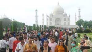 घरेलू पर्यटकों 2021-22 में ताज महल ने सबसे ज्यादा लुभाया : पर्यटन मंत्रालय घरेलू पर्यटकों 2021-22 में ताज महल ने सबसे ज्यादा लुभाया : पर्यटन मंत्रालय