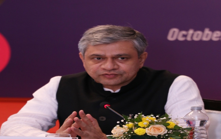 केंद्र ने अगले पांच सौ दिनों में 25 हजार नए टेलीकॉम टावर लगाने के लिए 36 हजार करोड़ रुपये की मंजूरी दी केंद्र ने अगले पांच सौ दिनों में 25 हजार नए टेलीकॉम टावर लगाने के लिए 36 हजार करोड़ रुपये की मंजूरी दी