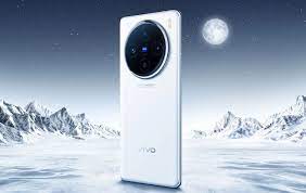 प्रीमियम खंड में अपनी उपस्थिति मजबूत करना चाहती है वीवो, एक्स100 श्रृंखला के फोन पेश किए प्रीमियम खंड में अपनी उपस्थिति मजबूत करना चाहती है वीवो, एक्स100 श्रृंखला के फोन पेश किए